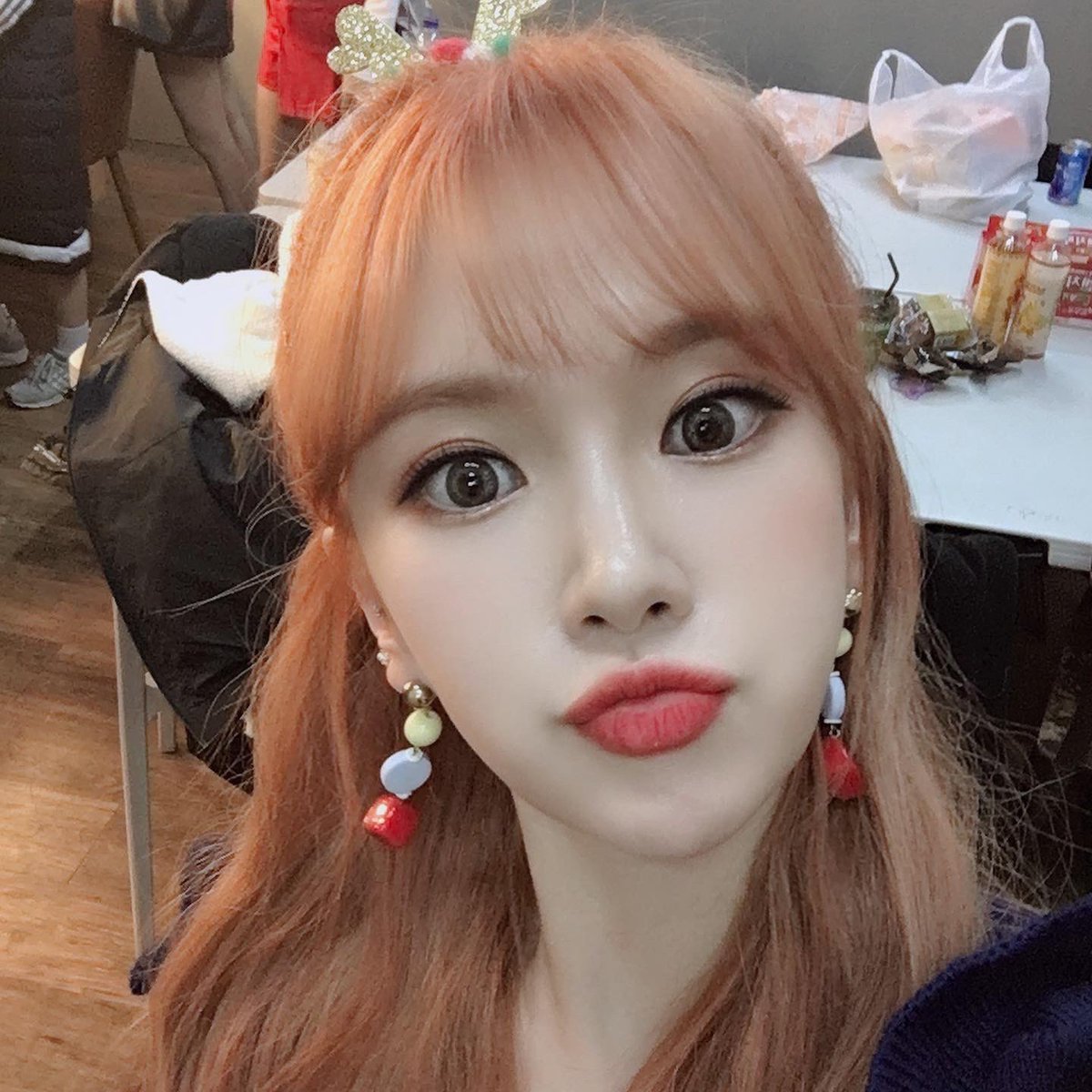 ANS_official_'s tweet photo. [#로연]
깡총-🐰쥬하🎀 오늘은 오렌지오렌지한 오렌지쥬🍊시절 ! 여러분 기억 나세요? ㅎㅎ 오늘은 상큼한 밤 되시고! 내일도 상큼하게 화이팅해요💗💗
#ANS #AngelNSoul #에이엔에스
#ROYEON https://t.co/OLNn4nqA3a