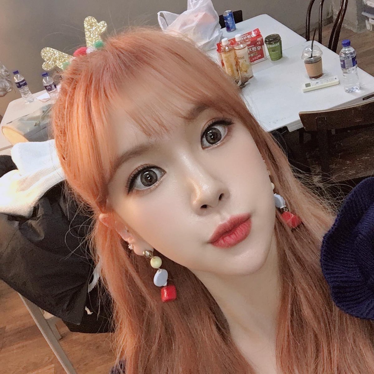 ANS_official_'s tweet photo. [#로연]
깡총-🐰쥬하🎀 오늘은 오렌지오렌지한 오렌지쥬🍊시절 ! 여러분 기억 나세요? ㅎㅎ 오늘은 상큼한 밤 되시고! 내일도 상큼하게 화이팅해요💗💗
#ANS #AngelNSoul #에이엔에스
#ROYEON https://t.co/OLNn4nqA3a