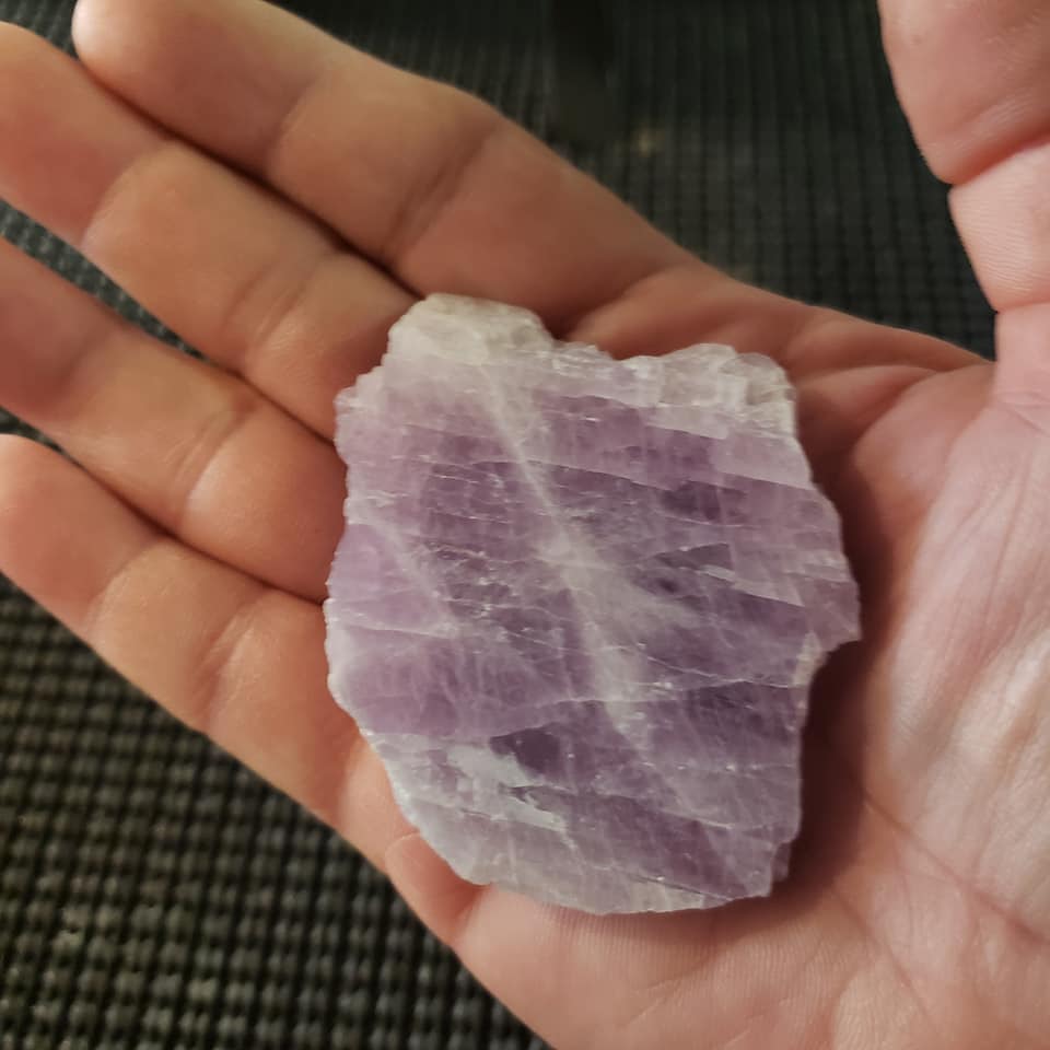 AzoniaShop's tweet image. Some new raw Kunzite pieces have arrived at the shop. 😍😍😍😍

#azonia #azoniashop #shoplocal #kunzite #crystals #natural #minerals