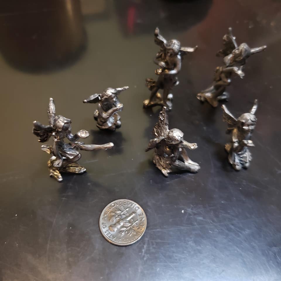 AzoniaShop's tweet image. Here we have some beautiful miniature fairies, cute items that could make your crystal garden special.

#azonia #azoniashop #crystals #fairies #fairy #garden #minerals #shoplocal