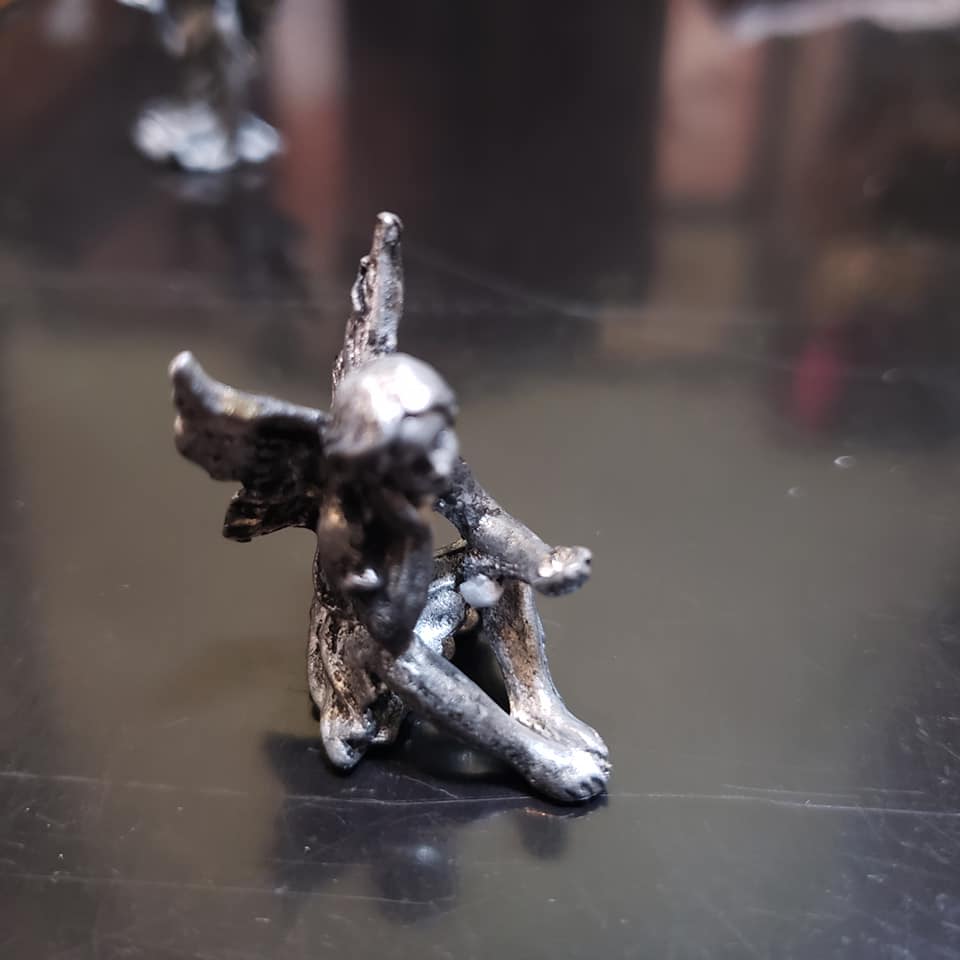 AzoniaShop's tweet image. Here we have some beautiful miniature fairies, cute items that could make your crystal garden special.

#azonia #azoniashop #crystals #fairies #fairy #garden #minerals #shoplocal