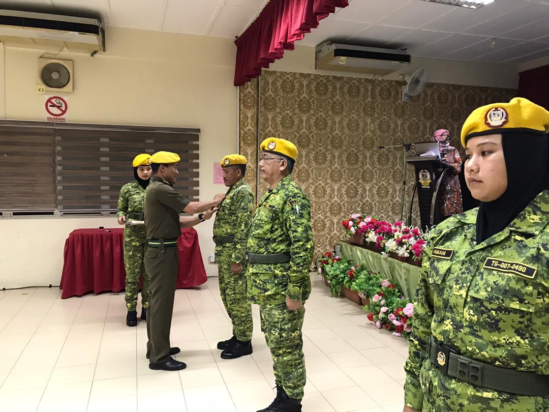 Seramai 43 Anggota RELA Zon Timur telah melaporkan diri bagi mengikuti Kursus Kawalan Lalu Lintas dan Kawalan Premis siri 1/2020 Zon Timur bertempat di Pusat Latihan RELA Wilayah Timur bermula 19-23 Julai 2020.

<a href="/relamalaysia/">relamalaysia</a> 
<a href="/kamarudin_rapig/">Kamarudin Mohd Rapig</a> 
<a href="/MiroIkwe/">AmirulIkhwan</a>