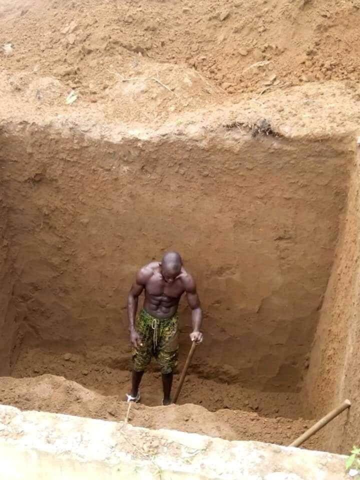 AfrikPromotion's tweet photo. Bonjour à tous, ce jeune monsieur a besoin de votre aide il ne demande pas d’argent; il voudrait juste travailler.

Kafoumba Bamba 
📞 : +225 55 97 10 09
🏠 : 🇨🇮
📍 : Anyama

Merci. https://t.co/s25PeOHXjZ