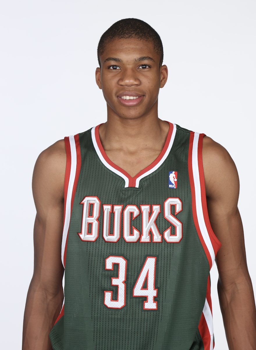 BleacherReport's tweet photo. Giannis’ evolution since he entered the league.⁣⁣
⁣⁣
Can’t fake the work 😤 https://t.co/D606VrwMV9