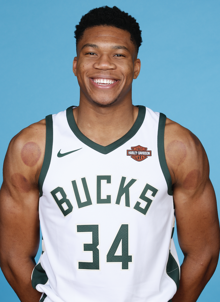 BleacherReport's tweet photo. Giannis’ evolution since he entered the league.⁣⁣
⁣⁣
Can’t fake the work 😤 https://t.co/D606VrwMV9