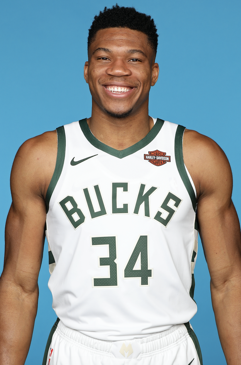 BleacherReport's tweet photo. Giannis’ evolution since he entered the league.⁣⁣
⁣⁣
Can’t fake the work 😤 https://t.co/D606VrwMV9