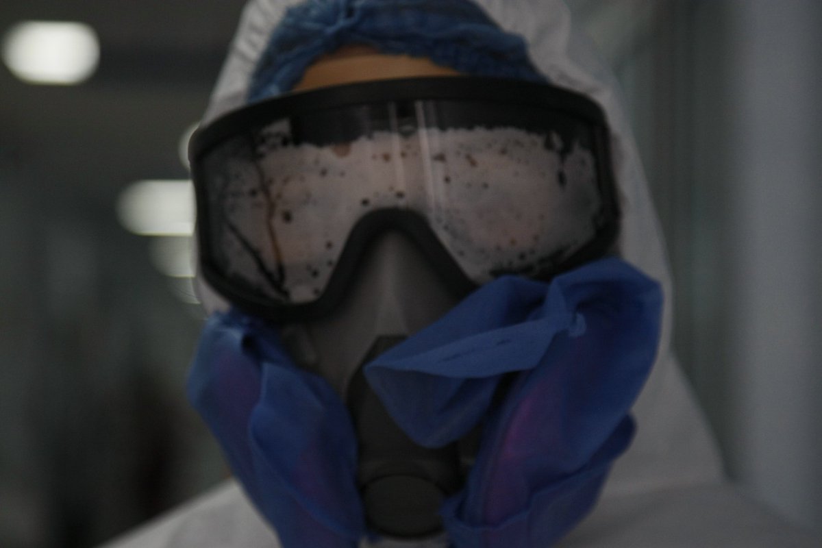 DanielDiazGto's tweet photo. Ayúdanos a disminuir la ocupación en hospitales por casos complicados de #coronavirus #UsaCubrebocas, #LavateLasManos, mantén la #SanaDistancia,  #UsaAlcoholGel y #QuedateEnCasa  ¡Vamos Guanajuato! Sí se puede. https://t.co/uXtGWdlpe7