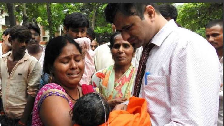GhauriAqib's tweet photo. let's keep raising our voice for Dr kafeel khan..
He had served more than 100 health camps free of cost with medicines.
Serving people is not a crime..
Stop witch hunting of activists and doctors..
#ReleaseOurDrKafeel
#ReleaseOurDrKafeel 
#MedicalFraternityWithDrKafeel https://t.co/BulljmPkqc
