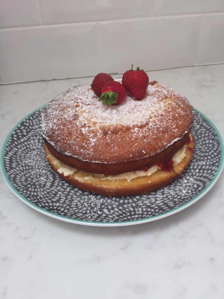 mike__burns's tweet photo. Late entry - Victoria sponge @4thCrosbyScouts #mssf2020 #MerseysideBakeOff https://t.co/2ImphRlmnR