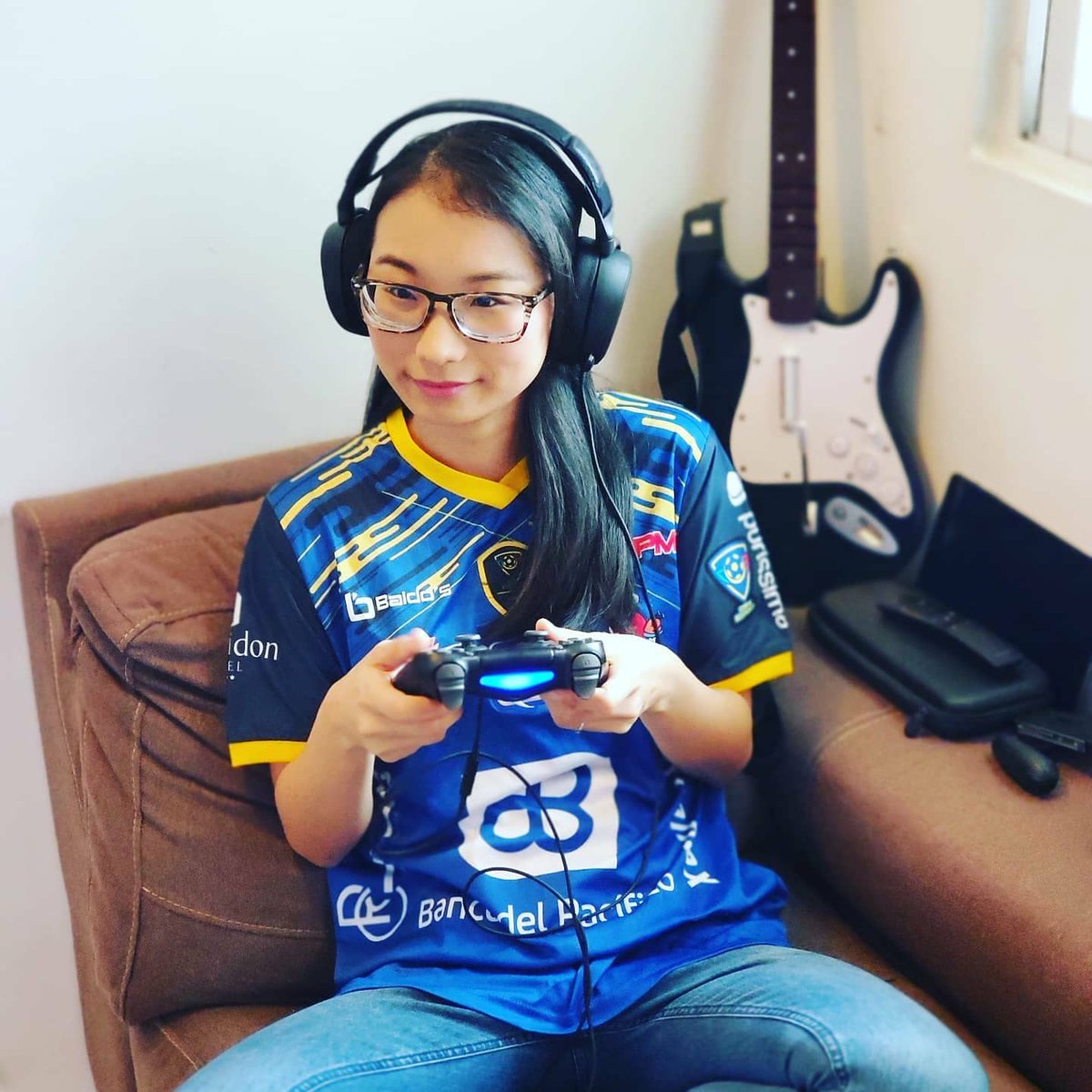 edelfinsc's tweet photo. Nuestra #eCetacea de la semana es la hermosa @fanlisu si deseas mostrarnos tu pasión por el @DelfinSC y nuestro equipo en #FIF20 envíanos tus mejores imágenes con la piel cetácea. #eSport #GamerGirl https://t.co/VPveiQXGyf