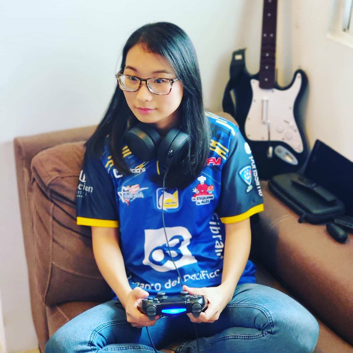 edelfinsc's tweet photo. Nuestra #eCetacea de la semana es la hermosa @fanlisu si deseas mostrarnos tu pasión por el @DelfinSC y nuestro equipo en #FIF20 envíanos tus mejores imágenes con la piel cetácea. #eSport #GamerGirl https://t.co/VPveiQXGyf
