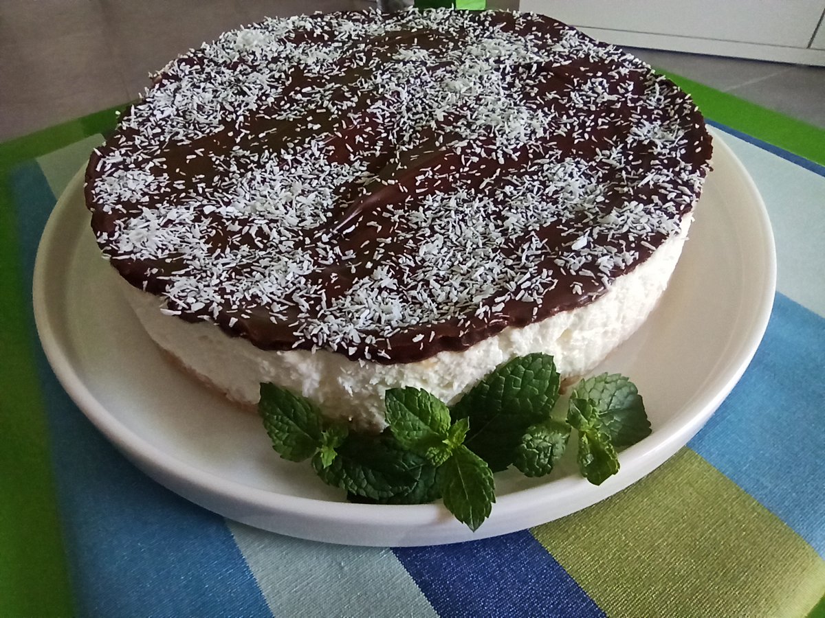 Dear <a href="/jarpad/">Jared Padalecki</a> , happy birthday! I wish you joy, happiness and love. Have a wonderful day. And I will celebrate your birthday with this coconut and nutella cheesecake that I prepared for this occasion! ❤️❤️❤️❤️❤️
#HappyBirthdayJaredPadalecki #HappyBirthdayJared