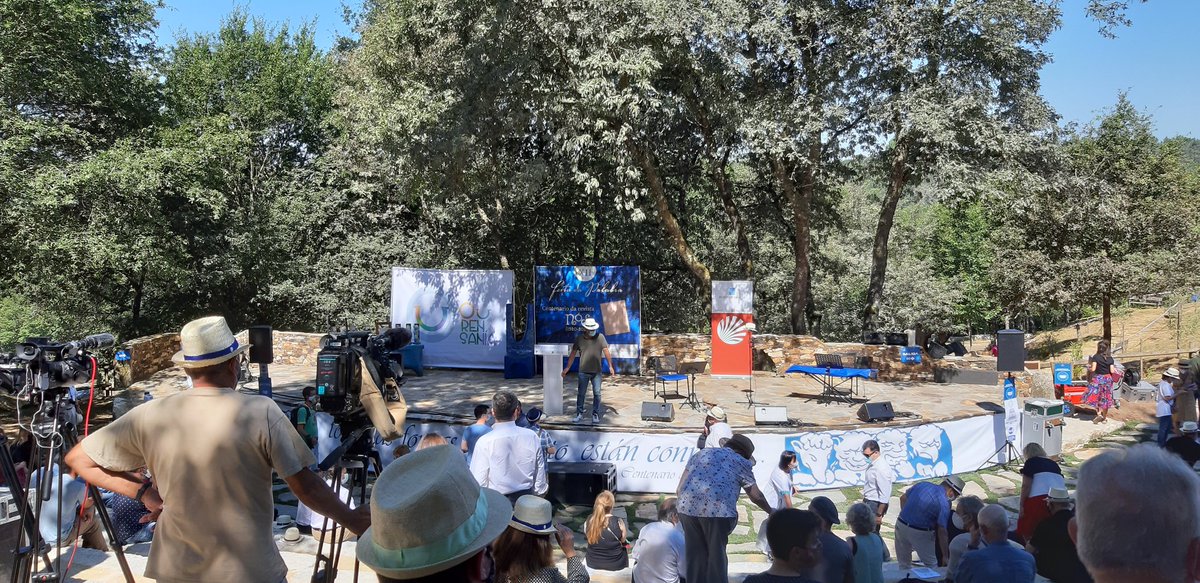 Xa estamos na <a href="/insuadospoetas/">Insua dos Poetas</a>. Este ano a fundación adica a #FestaDaPalabra ao centenario da revista Nós.