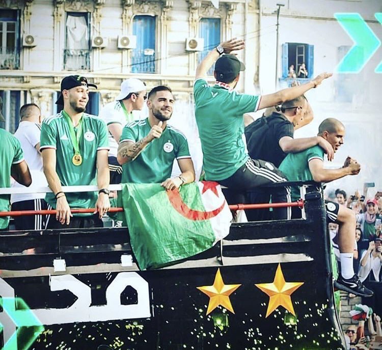 AndyDelort9's tweet photo. Le moment présent est vite passé, c’est le souvenir qui dure. 
Déjà 1 an 🇩🇿 
#LesVerts⭐⭐ #TeamDZ #LesFennecs #123VivaLAlgerie https://t.co/WGoV3mJ55Z