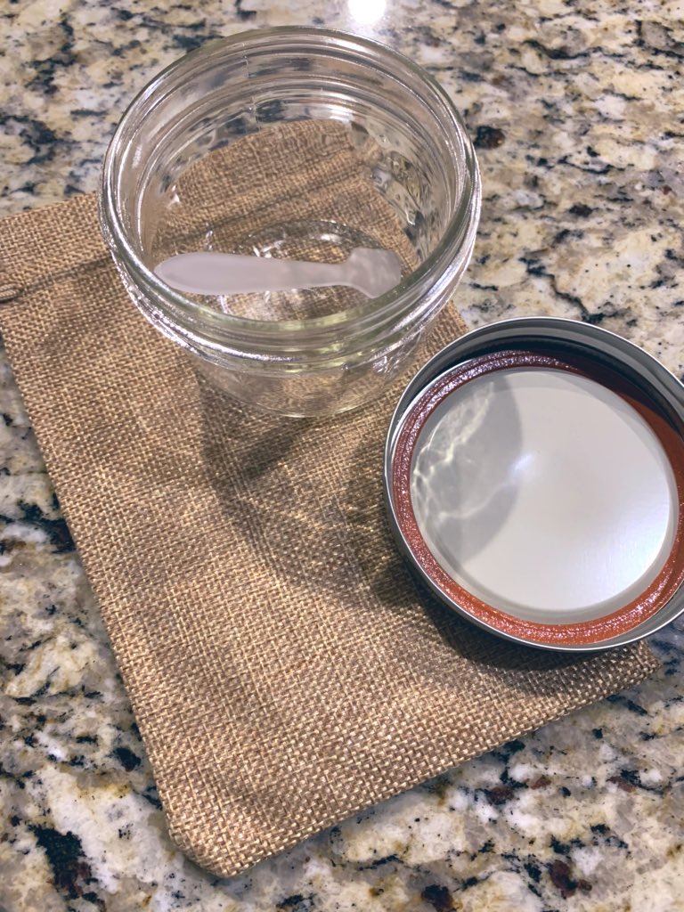 MuvasMakingz's tweet photo. @godessxlex Hello! We’re new to Twitter! Looking to gain an audience. 

Blackmade skincare products. 

Check us out! https://t.co/QFtJrVMu78