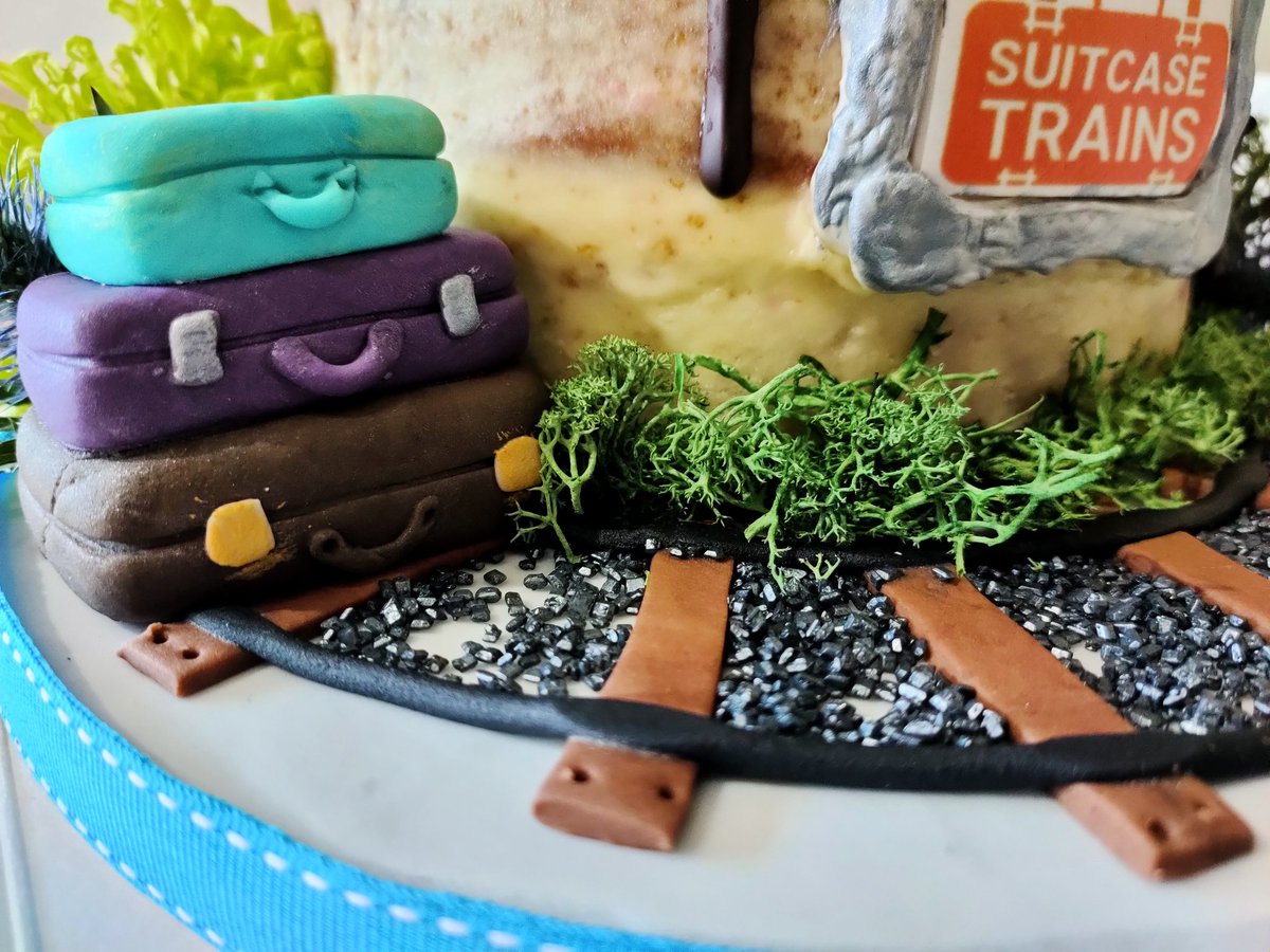 A little sneaky peak of our first business birthday cake for tomorrow. 💼💼🚂🚂🚂
I adore it xx 
#cake #birthday #businessowner #businessbirthday #queenof #sbs
