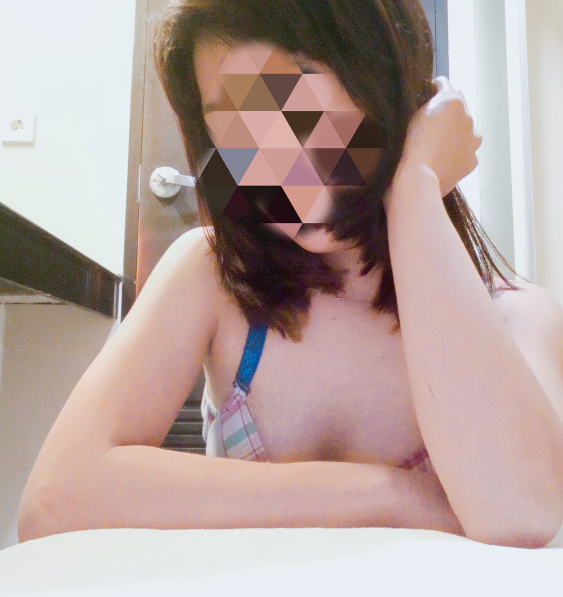 InayMeyy's tweet photo. • Vcs
√ 25 menit      
√ 15 menit     ( promo )

• bo
√ 1 jam full service
√ 2 jam full service 

° wajib caps
° no anal
° cod / cash
• include room hotel
• test vc 2 detik.

088269879781
@inayymeyy https://t.co/xHWNciX0Rg