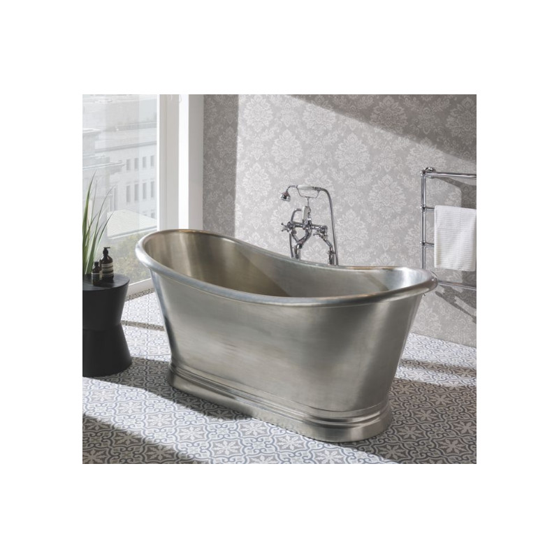 DBathroomStore's tweet photo. As Sundays are for relaxing why not add a touch of luxury to your bathroom. BC Designs have a stunning range of copper, tin and nickel traditional freestanding boat baths and you'll have to agree on first impressions these do not disappoint! https://t.co/AbtUKggNC9