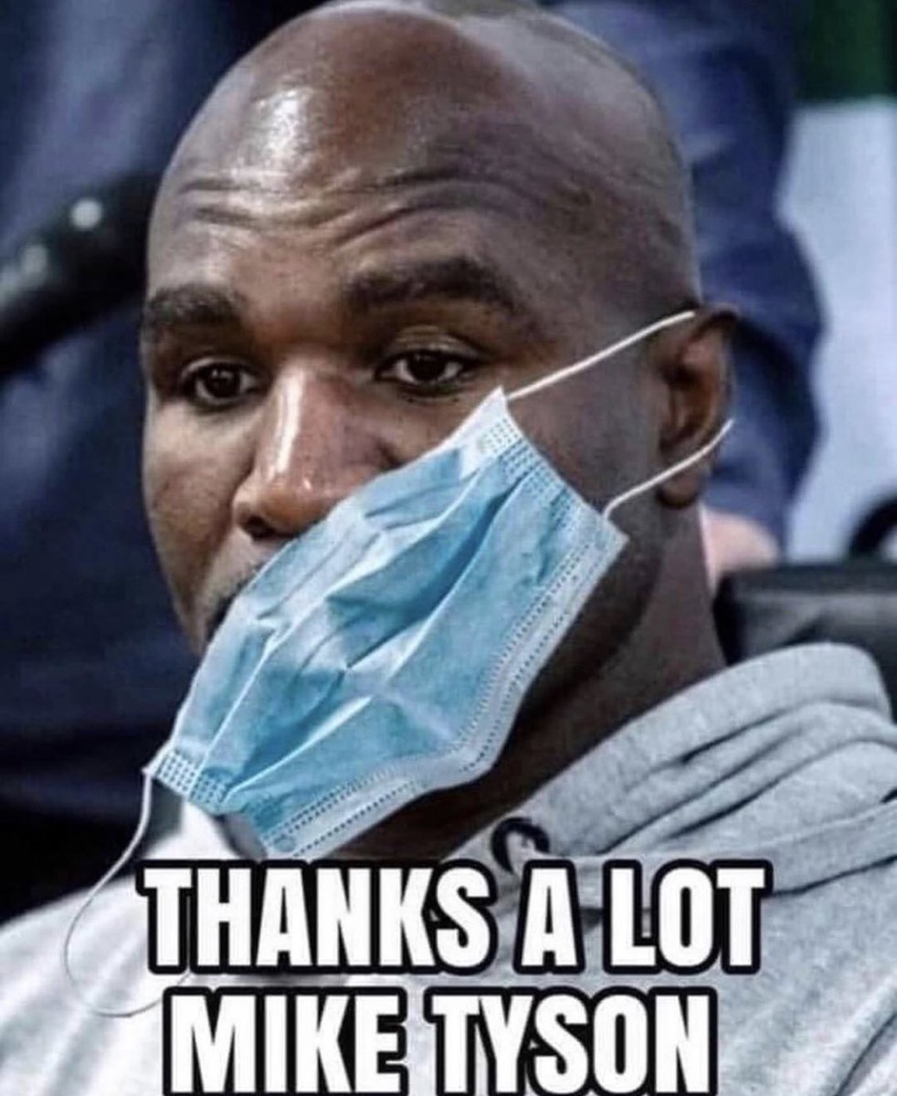 Pod_Y39's tweet photo. Chudak Evander....🤔😂 #tyson #earbite https://t.co/TVhzSpW9gO