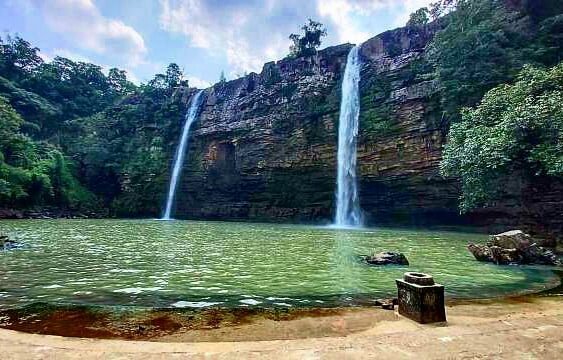 PureOdisha's tweet photo. This is a #waterfall which people from outside the state must see and know.
An hours drive from Nuapada town lies the 63 meter high #Godhas Waterfall, close to the Chattisgarh border.
https://t.co/oqo4YboNEz
@photosofodisha @odisha_tourism @naveen_odisha #odisha #nuapafa https://t.co/NkwDtQxo6m