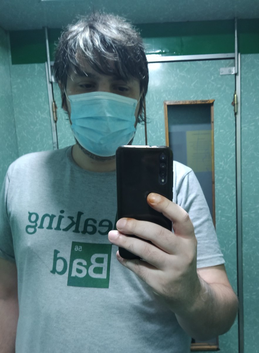 mediator_room's tweet photo. Uhvatio sam internet preko 5g zice iz maske. Malo secka ali sljaka #Stop4g https://t.co/MOpcFx3DG3