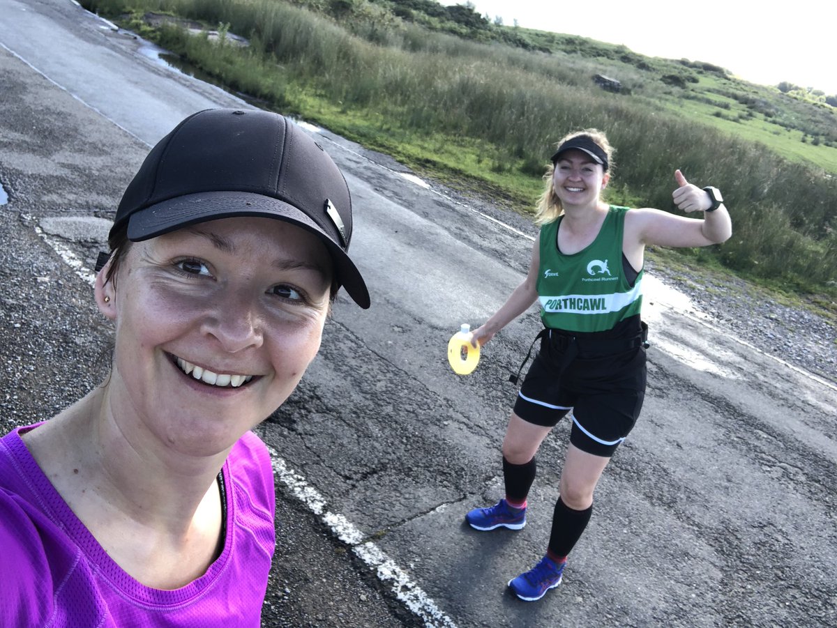 lilcoitykitchen's tweet photo. Had an awesome morning doing some running with my buddy @JenniferSian86 (Jen keeps me moving!), we did some sickening hills today 🥵🤢 bit of trail, bit of road, was good!!! Nearly 12k!! 🥇🏃‍♀️😳🤘 and there were ponies and mud, yay! #running #headspace #mud #trailrules #hillssuck https://t.co/bEmnTGcSdN