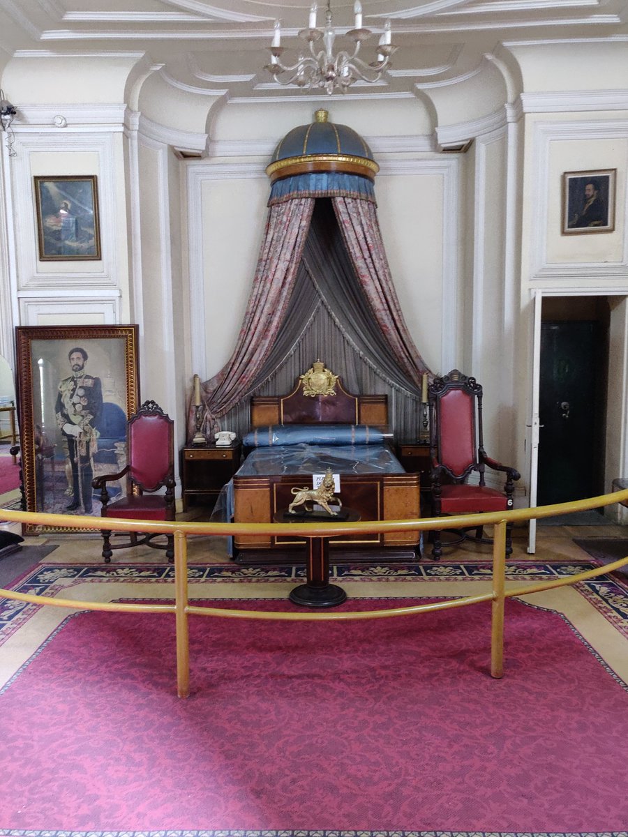 The best part of the Museum was actually being in the room of the great Emporer. I learnt that he was very short based on his bed size. so there is hope for you  @Smalzz_ 