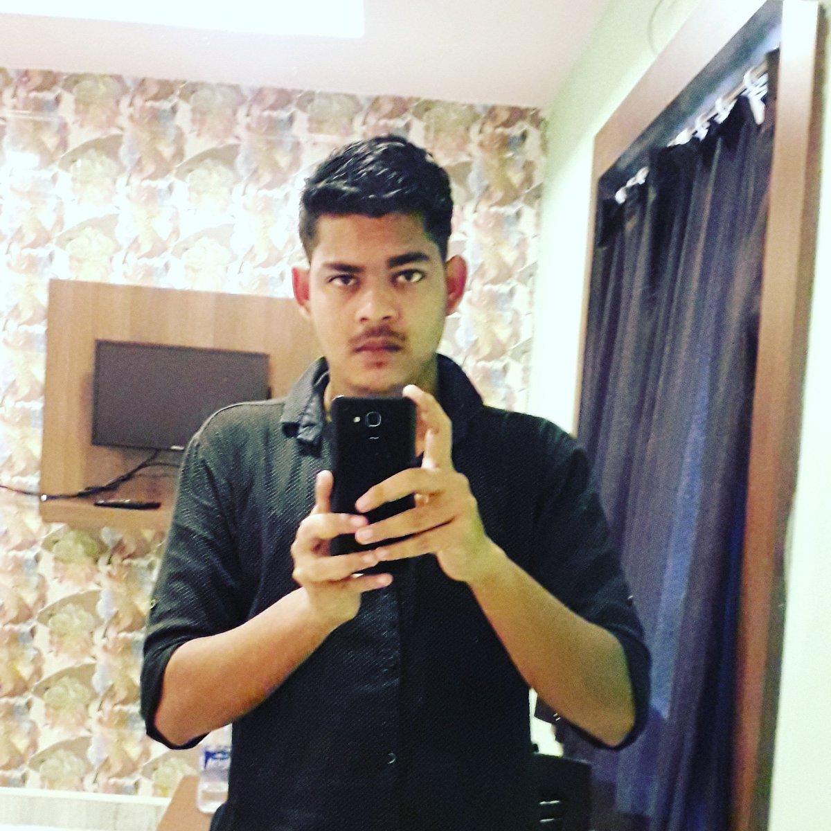 heartless_rahul's tweet photo. #NewProfilePic https://t.co/HKKi97CLXh