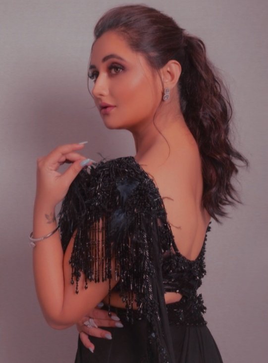 “You have to stand for what you believe in and sometimes you have to stand alone.” #ShalakhaReturns