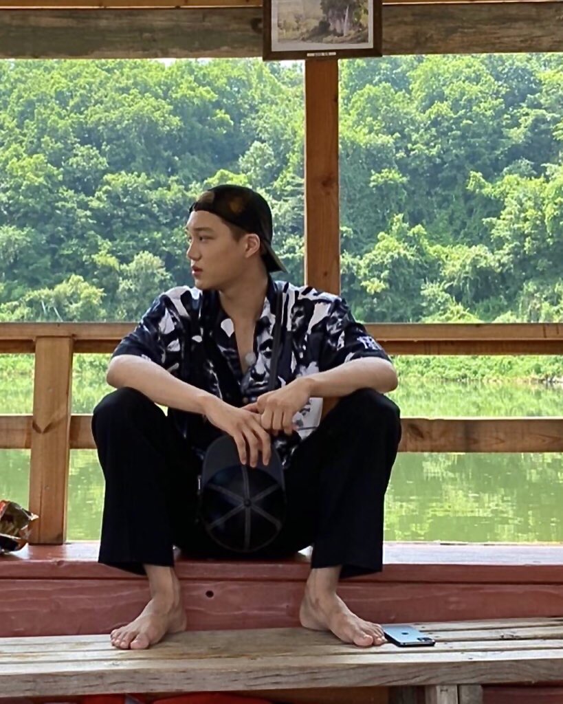 94KD93's tweet photo. the best view: kim jongin 🍃🌊 https://t.co/D6Nnmzo4z6