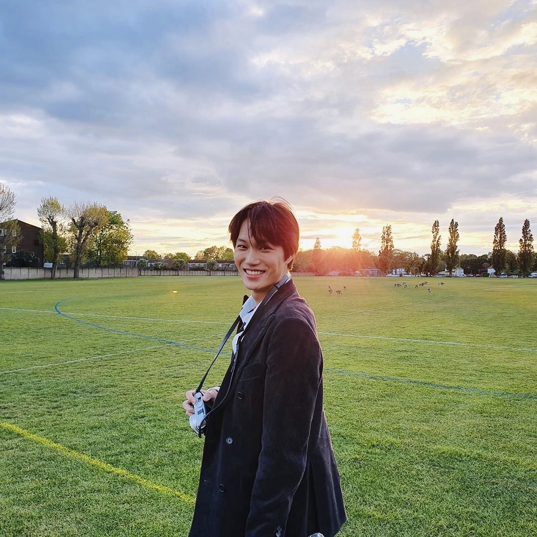 94KD93's tweet photo. the best view: kim jongin 🍃🌊 https://t.co/D6Nnmzo4z6