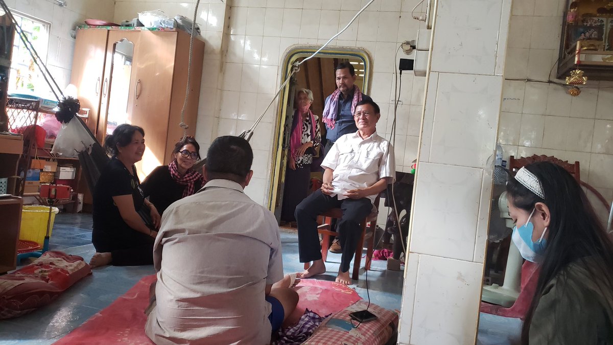 meach_sovannara's tweet photo. A former President of CNRP, who is Kem, Sokha was visited Mr.Hong Samchet was stroke. https://t.co/sNfLGcf5bp