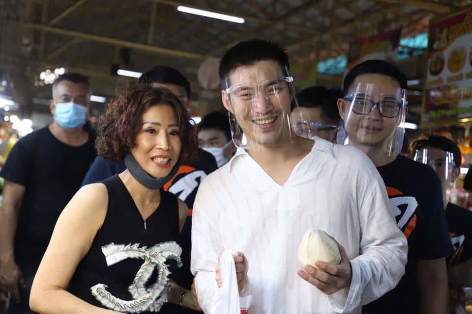 Thanathorn_FWP's tweet photo. ��าพบปะพี่น้องนครปฐมเพื่อรับฟังปัญาหาและข้อเสนอเชิงนโยบาย การเมืองท้องถิ่น จะเป็นผู้กำหนดและออกแบบว่าภาษีที่ประชาชนในพื้นที่จ่ายไป จะถูกใช้พัฒนาท้องถิ่นอย่างไร การเปลี่ยนประเทศไทย เริ่มได้ที่บ้านเรา ดังนั้นจึงอยากให้ทุกคนให้ความสําคัญกับการเลือกตั้งท้องถิ่น
https://t.co/QcdACUfnvY https://t.co/l0BLoCXTdo