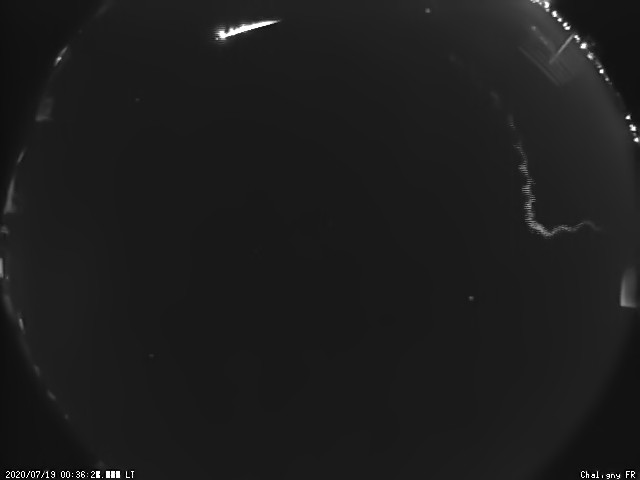 BOAM_meteore's tweet photo. Bolide du 19/07/2020 à 00h36 Heure Locale
également enregistré par la allsky caméra de Marco à #Chaligny #lorraine
https://t.co/7xpPB0jHgi https://t.co/ctWTKIuKt3