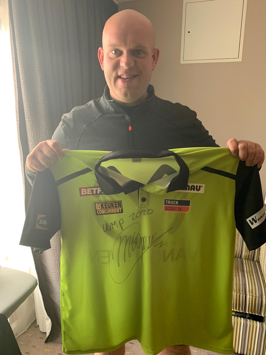 OfficialOLDarts's tweet image. 🗣📢COMPETITION TIME 

Win Michael van Gerwen's match worn shirt from last night.

Huge thank you to @ModusDarts180 &amp;amp; @MvG180 for giving us this to giveaway!

All you need to do is! #WorldMatchplay 

1️⃣ Follow @OfficialOLDarts @ModusDarts180 @MvG180 
2️⃣ Like &amp;amp; RT this post ❤️🔄