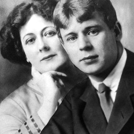 Вот интересно,а все знают в твиттере  кто это?