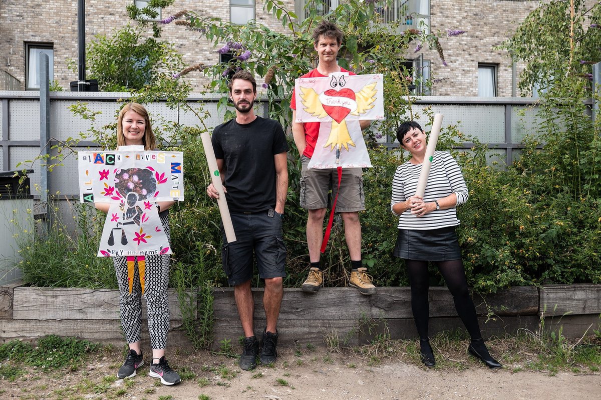 Celebrate with us Walthamstow Garden Party in the Air🎉

Tonight at 4pm join us from your doorsteps, streets, windows and balconies and cheer for the amazing people and creative projects that make up our incredible borough💜

More info at orlo.uk/iFLqr

📷©<a href="/Robin_Sinha/">Robin Sinha</a>
