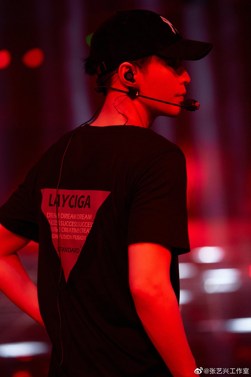 Caparaistan's tweet photo. JULY 19:
Yixing's attending music awards night LIT STAGE & BOOM FIRST STAGE!!!
2 DAYS COUNTDOWN TO
#LIT_LAYZHANG
LIT-PRESENT @layzhang
1 day to #LayGrandline_NJ Anniversary!!! OMG!!! TEAM NANJING!!! ADVANCE HAPPY ANNIVERSARY!!! ⚓
MEMORIES!!!
#GrandlineThe1stConcert https://t.co/nQh0E3n0N1