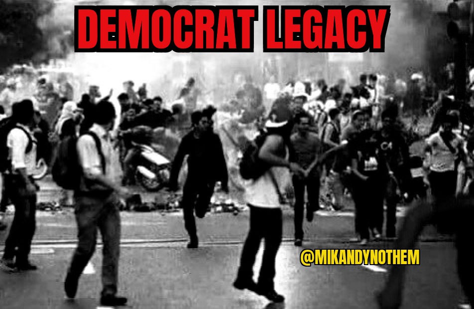 mikandynothem's tweet photo. When Socialist mobs took over Venezuela;
✔Statues torn down
✔Citizens turned against eachother
✔Street names changed
✔Flags redesigned
✔Police murdered and disbanded
✔Churches and businesses destroyed

Sound familiar? 

@realDonaldTrump must win.
#MAGA #KAG #JesusMatters https://t.co/pyBeHtjjEC