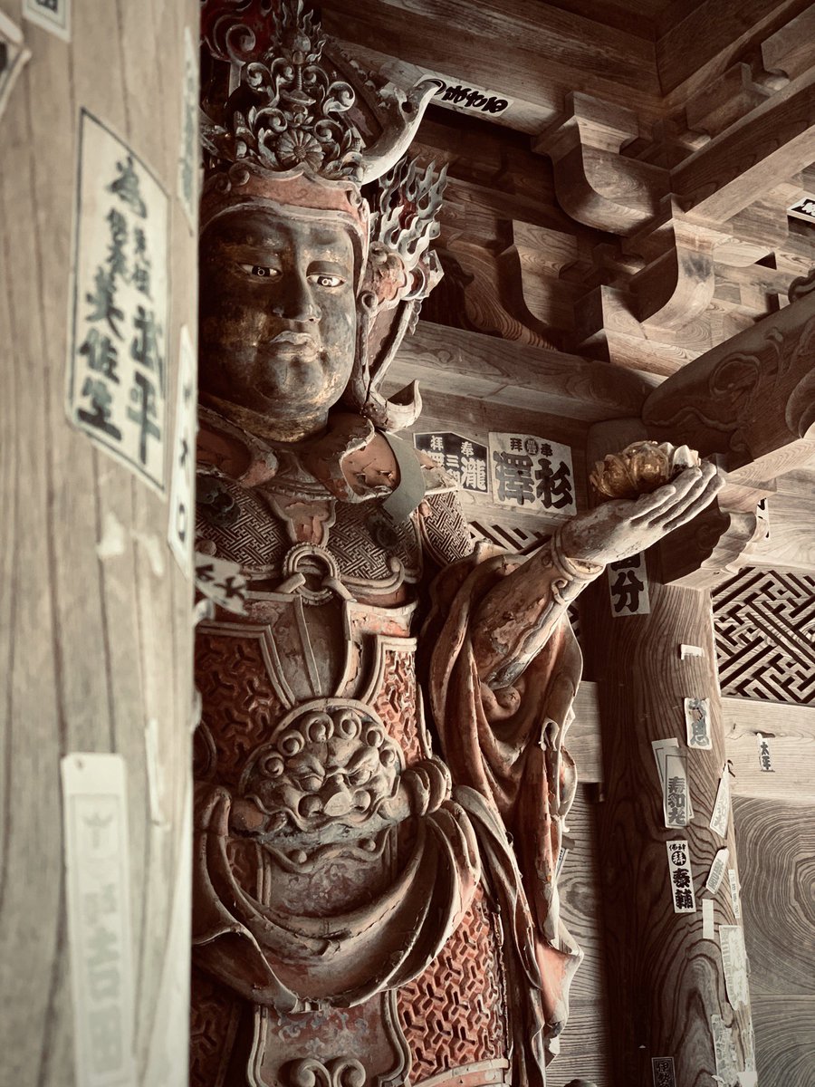 heyitssharla's tweet photo. I love wandering through countryside towns in the summer and stumbling across hidden temples👌🏻  

📍Tsuruoka, Yamagata https://t.co/A1QbD6AVVF