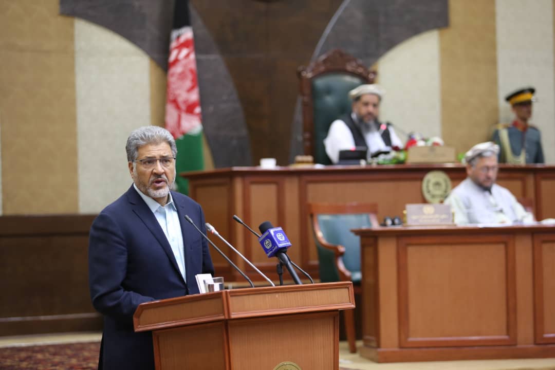 WardakFarooq's tweet photo. 1/6 د مشرانو جرګې له معزز مشر، ګران ورور ښاغلي مسلمیار، اداري پلاوي، د ملت د عزتمن کور له ټولو غړو او د دارالانشاء له همکارانو د زړه له عمقه مننه چې ګران وطن او وطنوالو ته دخدمت په درشل کې یې زما د کمو هڅو ډیر قدر وکړ او نن یې  د مډال او ستاینلیک په تفویض وستایلې. @meshranojirga https://t.co/Skb6HGagIp
