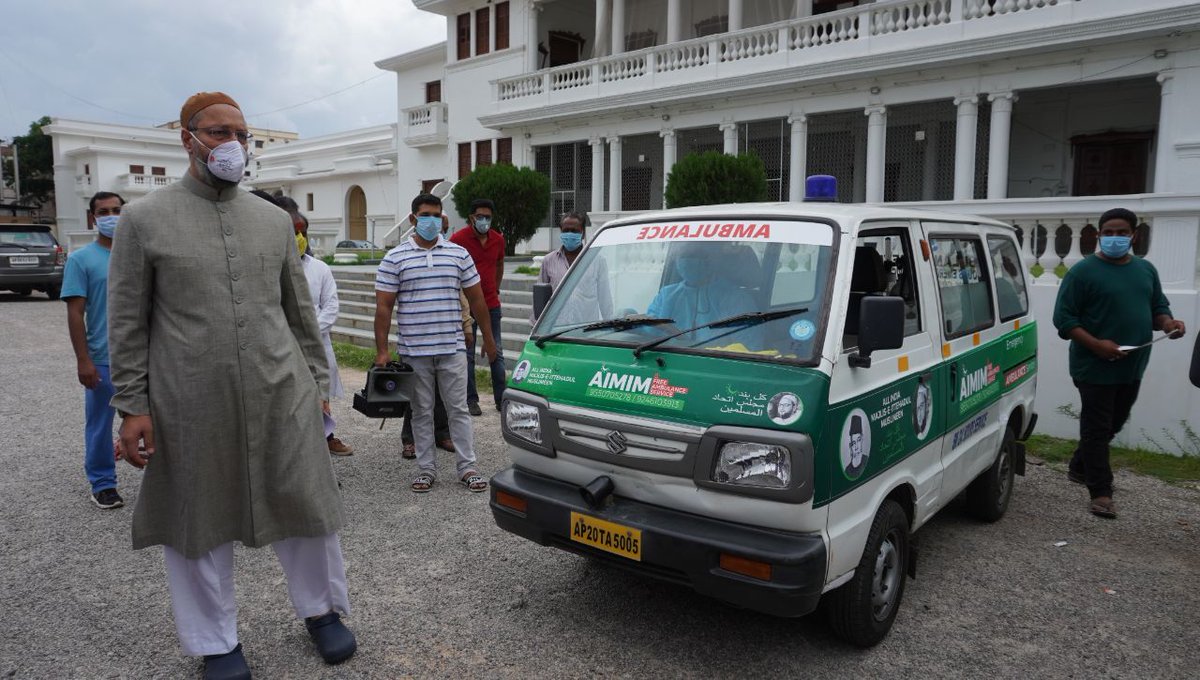 asadowaisi's tweet photo. Flagged off 2 ambulances earlier today. The free service is available 24/7 &amp; will help move patients to hospitals. The ambulances are worth 6.4L. Additional 1.6L was spent on fuel, free PPE &amp; oxygen cylinders. This was made possible by Majlis Charity Educational Relief Trust https://t.co/0f4aWtfym9