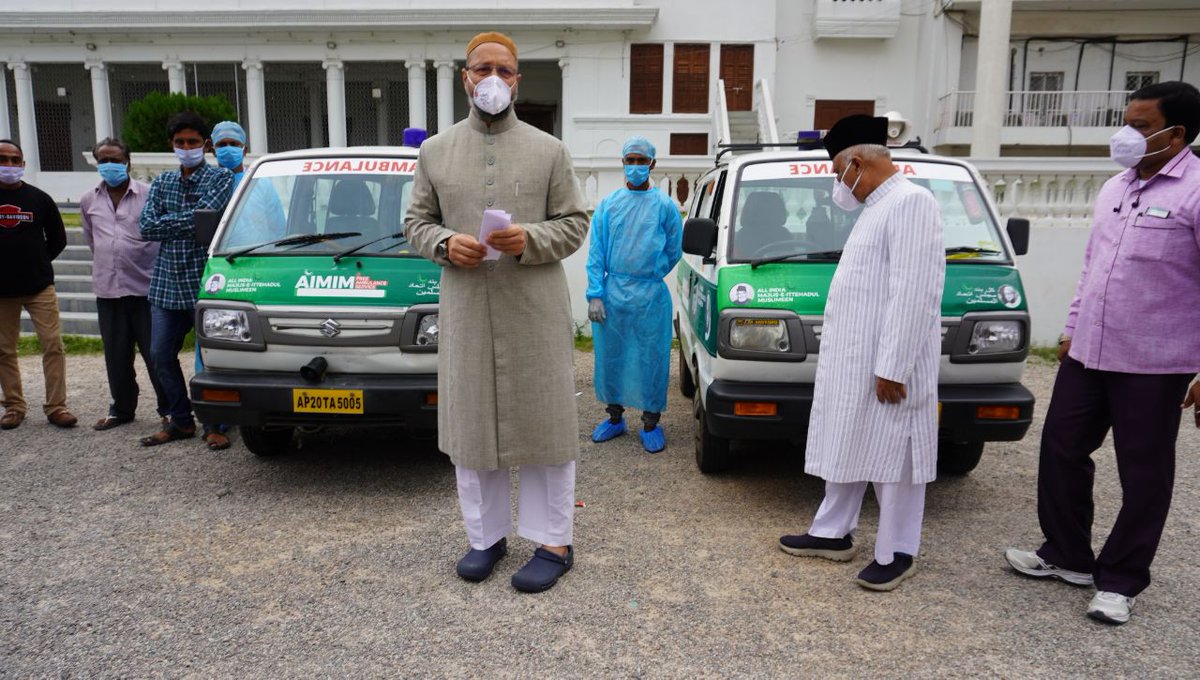asadowaisi's tweet photo. Flagged off 2 ambulances earlier today. The free service is available 24/7 &amp; will help move patients to hospitals. The ambulances are worth 6.4L. Additional 1.6L was spent on fuel, free PPE &amp; oxygen cylinders. This was made possible by Majlis Charity Educational Relief Trust https://t.co/0f4aWtfym9