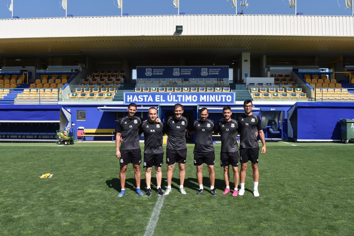 javiroda32's tweet photo. Última sesión Temp 19/20. Hasta el último minuto hemos compartido esfuerzo, ilusión y satisfacción por cumplir los objetivos, un grupo humano extraordinario. Gracias EQUIPO @AD_Alcorcon .🟡🔵🔝💛 https://t.co/YN4W3CQ02i