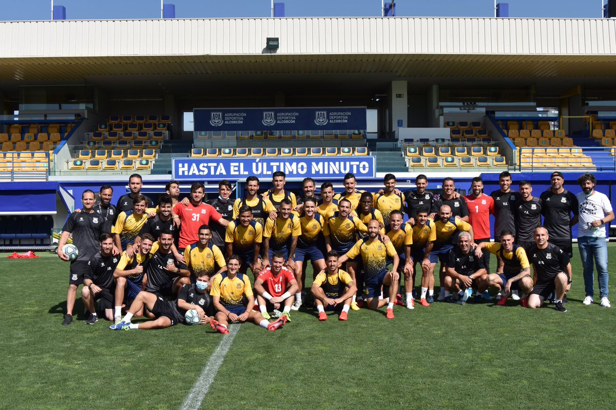 javiroda32's tweet photo. Última sesión Temp 19/20. Hasta el último minuto hemos compartido esfuerzo, ilusión y satisfacción por cumplir los objetivos, un grupo humano extraordinario. Gracias EQUIPO @AD_Alcorcon .🟡🔵🔝💛 https://t.co/YN4W3CQ02i