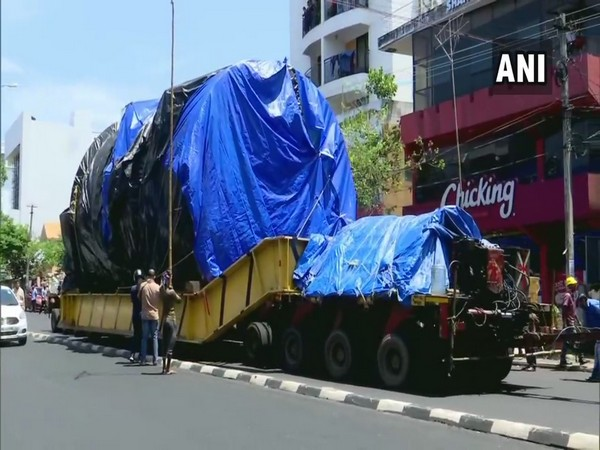 ani_digital's tweet photo. Giant machine for space project arrives in Thiruvananthapuram

Read @ANI Story | https://t.co/RDBjbHEAZy https://t.co/dC14ZSOLaR