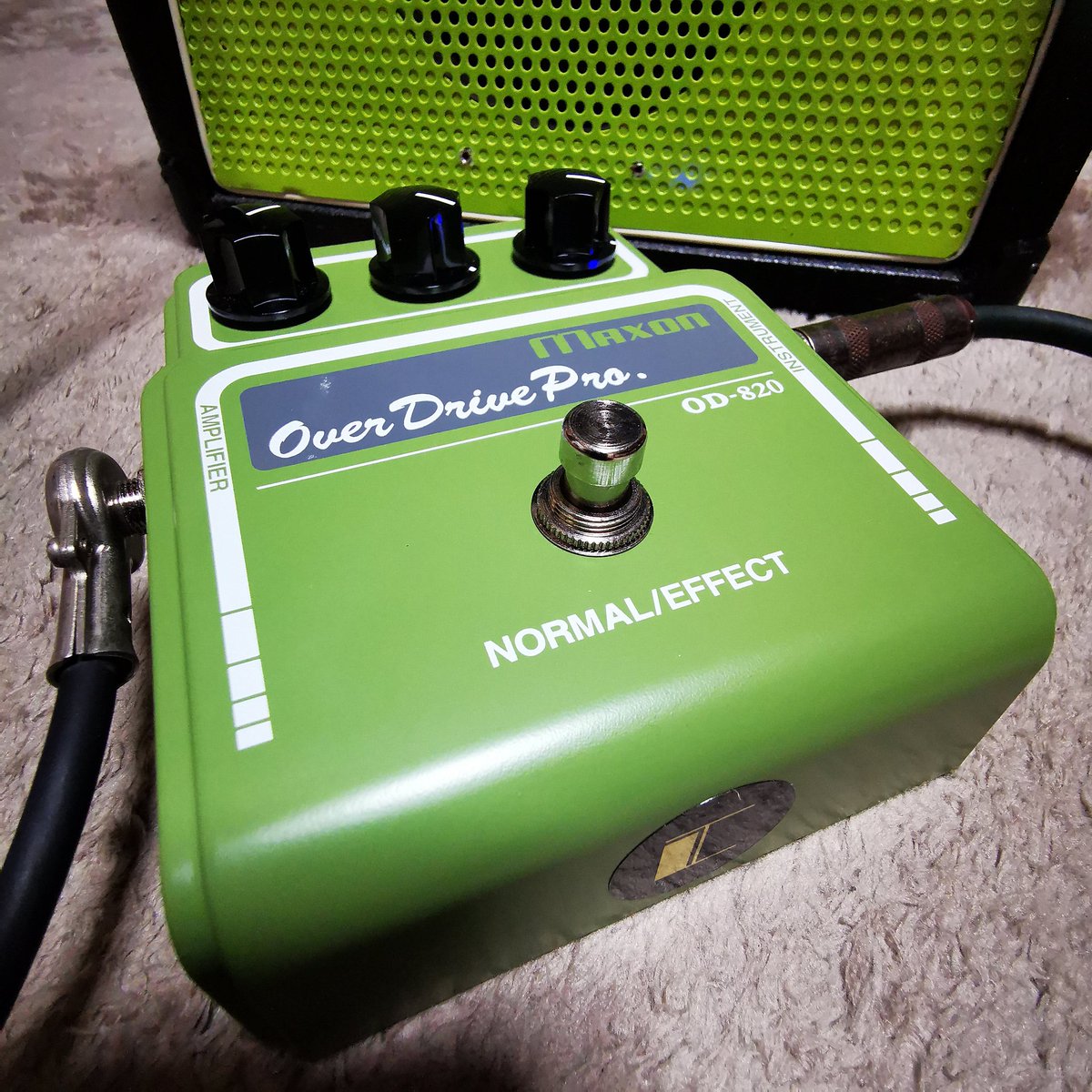 Yosuke_Minagawa's tweet photo. ただいま新潟、無事に到着
そしてCultのOD-820も同着
昨日あれだけ弾かせて頂きましたが…ちょっと弾いて…
今夜は抱いて寝ます
水曜日、あぽろん某店にて実験室やります
#cult #od820 #maxon #あぽろん https://t.co/1IuA16EAuX