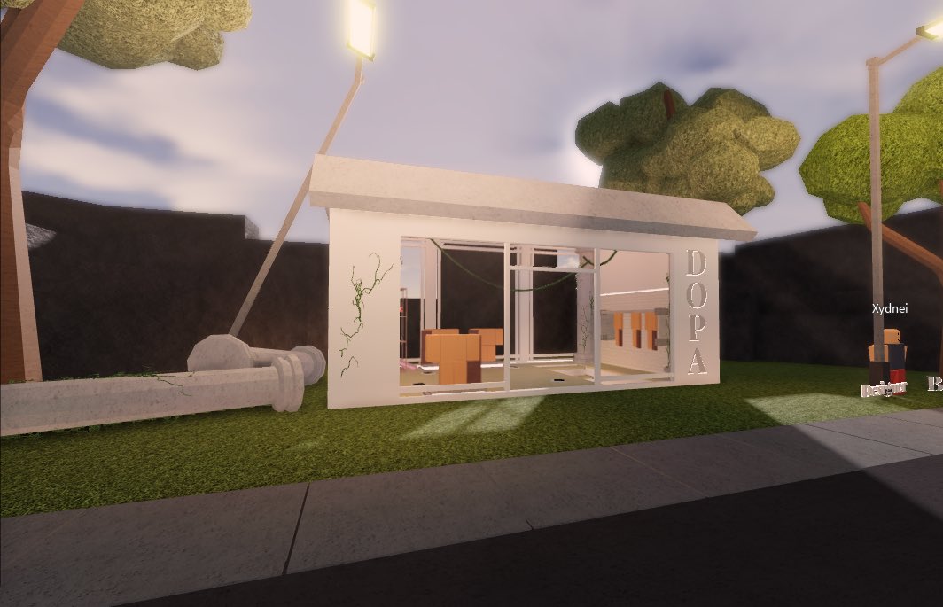 BONEBLOODS's tweet photo. Late night homestore build for my friend Xydnei :) I really love how this one turned out! Finally got to use my pillars with the ivy too
#oblox #robloxdev https://t.co/bnVDAZKG0p