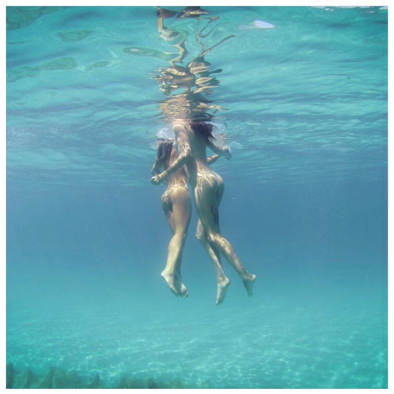 jennaphoenix's tweet photo. Some recent underwater work with the incredible Photographer/Mermaid Lauren Trickett 🧜🏼‍♀️ #underwaterphotography #margaretriver #surfing #surf #Mermaid #ocean #photography #summer https://t.co/h2EhvLqZSF