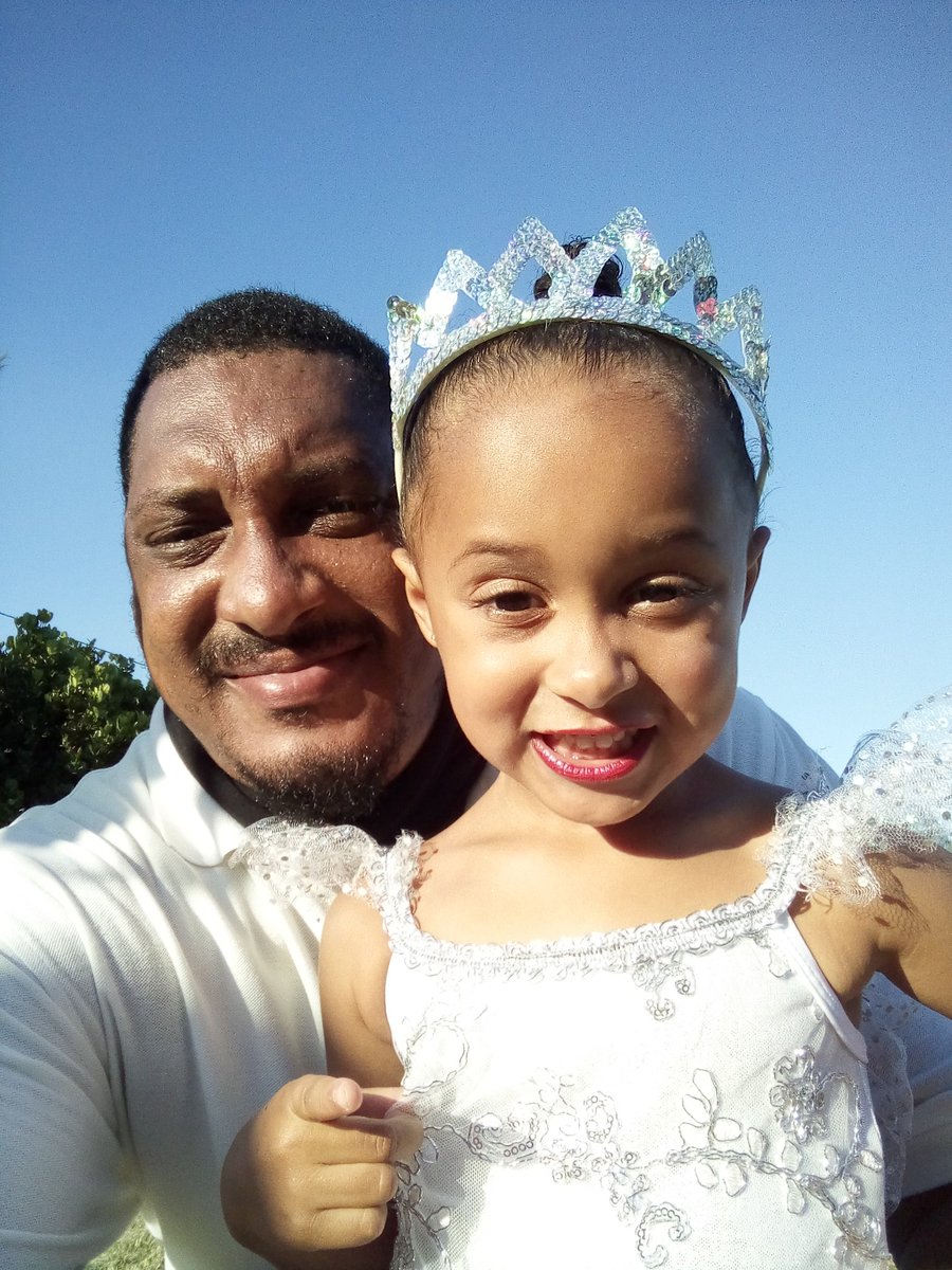 GMoney_29's tweet photo. @EvaMira_19 with @GMoney_29 at her dance summer recital 2020 with DanceSations.
#EvannaMirai π§
#Daddy π¨
#Dancing ππ½ πΆ
#DanceSations π
#SummerRectial2020 https://t.co/LEhsjzu4iZ